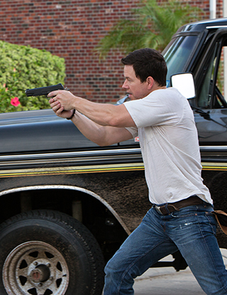 2 Guns Watch Page Dvd Blu Ray Digital Hd On Demand Trailers Downloads Universal Pictures Home Entertainment